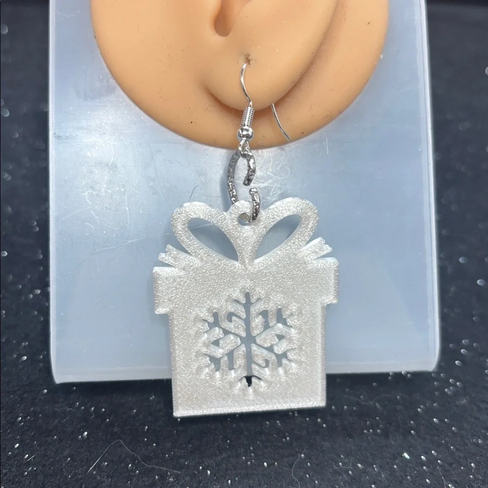 White Snowflake Gift Box Earrings with Silver Heart Accent ✨🤍